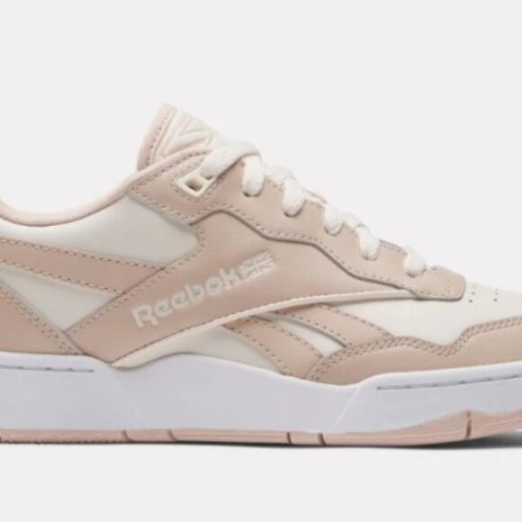 Reebok Women's BB 4000 II basketball shoes casual sneaker - Picture 2 of 6